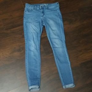 Universal Thread mid rise jeggings. 4/27L